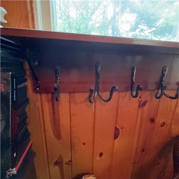 Wall-Mounted Wood Shelf With 6 Forged Metal Coat Hooks