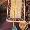 Image 5 : Vintage White Metal Baby Crib with Mattress