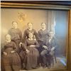 Image 4 : Antique 19th Century Family Portrait Photograph in Carved Frame