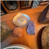 Image 13 : Eclectic Collection: Ceramics, Figurines, Minerals, Decor and Photos