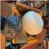 Image 17 : Eclectic Collection: Ceramics, Figurines, Minerals, Decor and Photos
