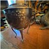 Image 5 : Vintage Silver Plate Samovar Beverage Dispenser on Paw Feet