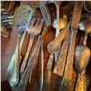Image 5 : Lot Vintage Silver Plate Flatware, 18 Pieces
