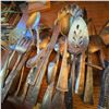 Image 8 : Lot Vintage Silver Plate Flatware, 18 Pieces