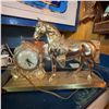 Image 3 : Vintage United Horse Mantel Clock, Gold-Tone, Electric