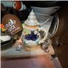 Image 2 : Vintage Barware and Decor Lot