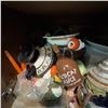 Image 4 : Vintage Barware and Decor Lot