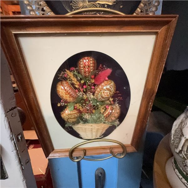 Decorative Wall Art and Plate Collection, 4 Pieces With Stand