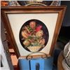 Image 1 : Decorative Wall Art and Plate Collection, 4 Pieces With Stand