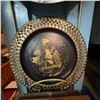 Image 2 : Decorative Wall Art and Plate Collection, 4 Pieces With Stand