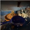 Image 1 : Kitchen and Decorative Items Lot