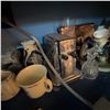 Image 6 : Kitchen and Decorative Items Lot