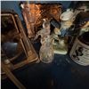 Image 7 : Kitchen and Decorative Items Lot
