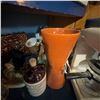 Image 9 : Kitchen and Decorative Items Lot