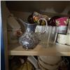 Image 6 : Vintage Glassware, Porcelain, Metalware, And Figurines