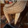 Image 4 : Tall Wicker Giraffe Planter Basket Stand