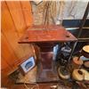 Image 4 : Vintage Solid Wood Pedestal Stand 31'' Tall