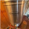 Image 6 : Stefani Stainless Steel Water Dispenser with Metal Cups and Case