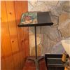 Image 2 : Vintage Metal Music Stand With Etude Music Magazine