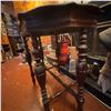 Image 4 : Antique Victorian-Style Wood Side Table with Turned Legs