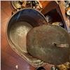Image 7 : Large Antique Oval Copper Wash Tub with Lid and Handles