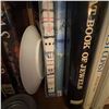 Image 6 : Art, History, and Collectible Reference Book Collection (17 Volumes)