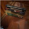 Image 1 : 5 Vintage Illustrated Books