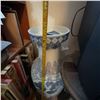 Image 4 : Large Blue and White Chinese Porcelain Vase, 24 Inch