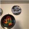 Image 5 : Decorative Wolf and Russian Folk Art Plates