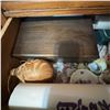 Image 1 : Collectibles: Ceramic Jugs, Vintage Teacups & Wooden Box
