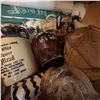 Image 5 : Collectibles: Ceramic Jugs, Vintage Teacups & Wooden Box