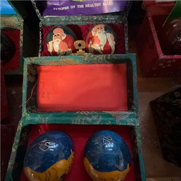Chinese Baoding Healthy Balls with Decorative Boxes