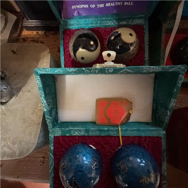 2 Pairs Chinese Baoding Healthy Balls in Boxes