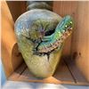 Image 3 : Decorative Crackle Vase With 3D Lizard Design, 13" Tall