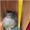 Image 5 : Decorative Crackle Vase With 3D Lizard Design, 13" Tall