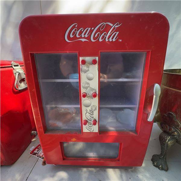 Coca-Cola Mini Fridge, Model 21086, 110V, 20" Tall