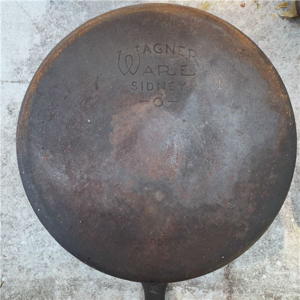 Wagner Ware Sidney -O- 1056N Cast Iron Skillet, 14 Inch