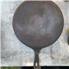 Image 2 : Wagner Ware Sidney -O- 1056N Cast Iron Skillet, 14 Inch