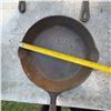 Image 4 : Griswold No. 8 Cast Iron Skillet, Erie PA, 704