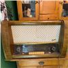 Image 1 : Graetz Vintage Tube Radio, Circa 1950s, 67x31x21 cm