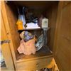 Image 11 : Vintage Oak Hoosier Cabinet with Glass Doors