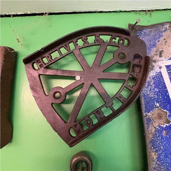 Graves & Co. Cast Iron Corner Grate Montreal