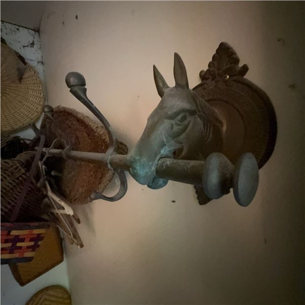 Cast Iron Horse Head Wall Rack with Hooks