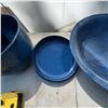 Image 2 : Blue Speckled Enamelware Camp Set – Basin, Pot, Plate & 4 Mugs