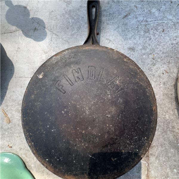 Vintage Findlay No. 8 Cast Iron Skillet