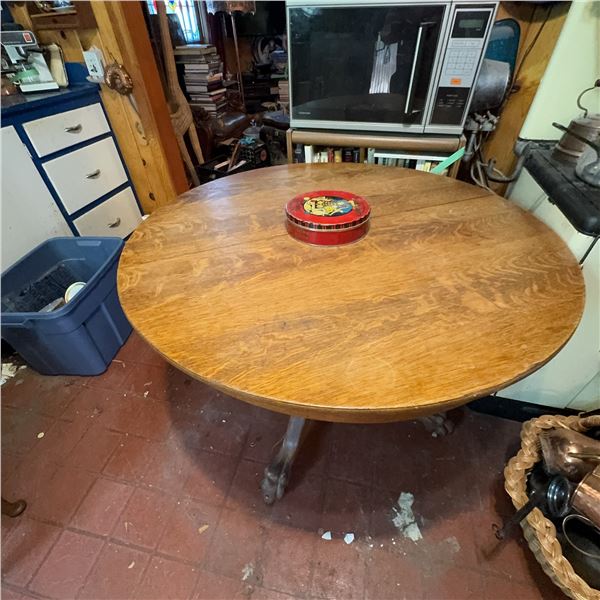Antique Oak Round Pedestal Dining Table, 45-Inch