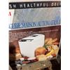 Image 3 : Small Kitchen Appliances and Flag Lot