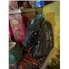 Image 2 : Christie Premium Plus Tins and Decorative Horse Head