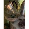 Image 1 : Lot: Glass Bowls, Amethyst Cluster, King Arthur's Wine Jug