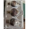 Image 2 : Bradford Editions Majestic Cats Porcelain Ornament Collection